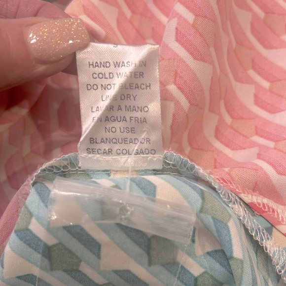 Entro Geometric Pattern Boxy Loose Fit Short Sleeve Top Size Small - Picture 13 of 14